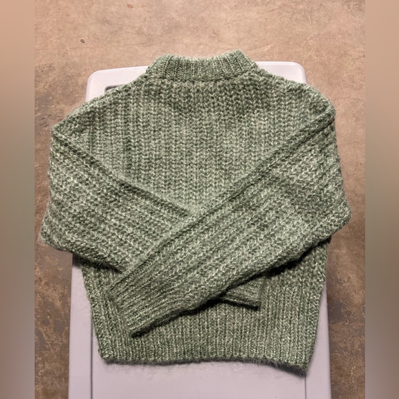 H&M-Mohair Crewneck Sweater. - Picture 2 of 3